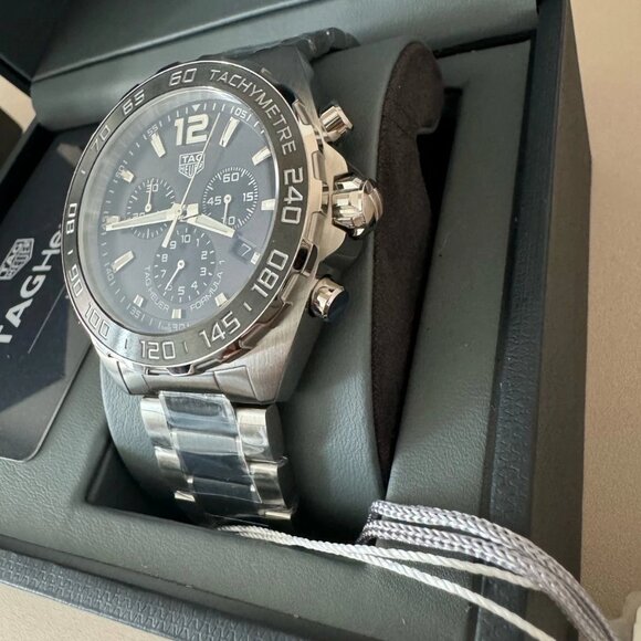 Authentic TAG Heuer Formula 1 Quartz Chronograph DialMen's Watch CAZ1011.BA0842 - Picture 3 of 8